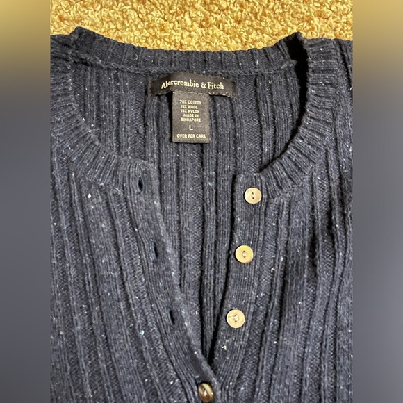 Half button down Abercrombie and Fitch sweater - Picture 4 of 7